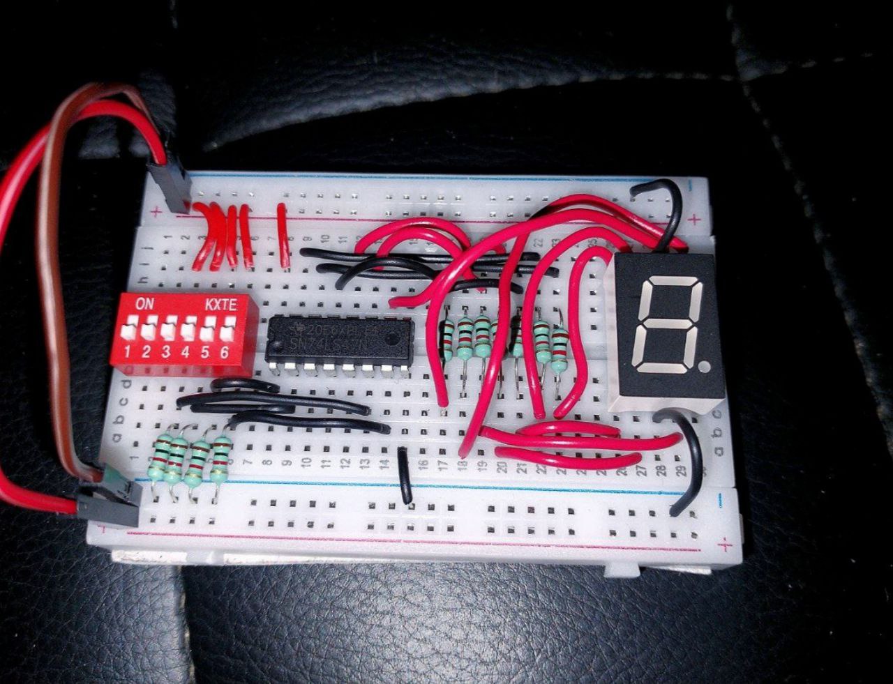 Circuito Decodificador 74LS47 - Electrónica Digital por Eduardo Cortés
